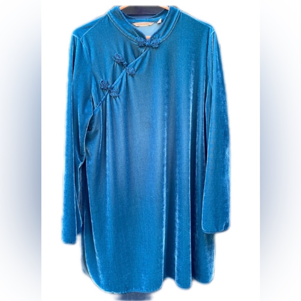 Soft Surroundings Blue Velvet Tunic.  Elegant neckline & cozy blue jewel tone.